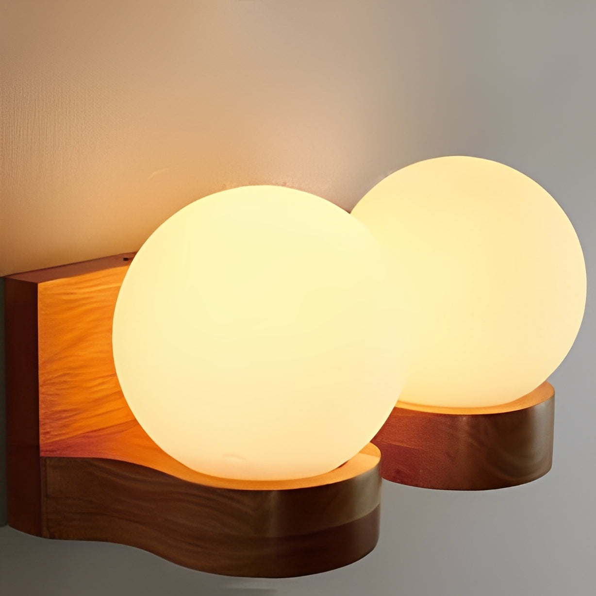 Alvaro – Lampe Murale en Bois Noble