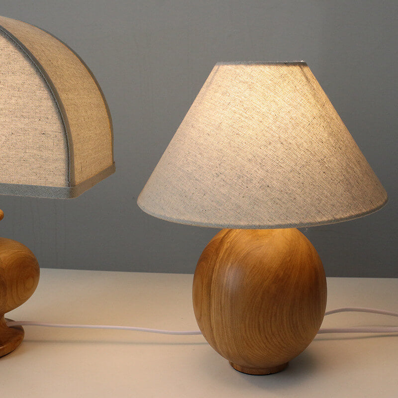 Esnyr – Lampe de table en bois simple