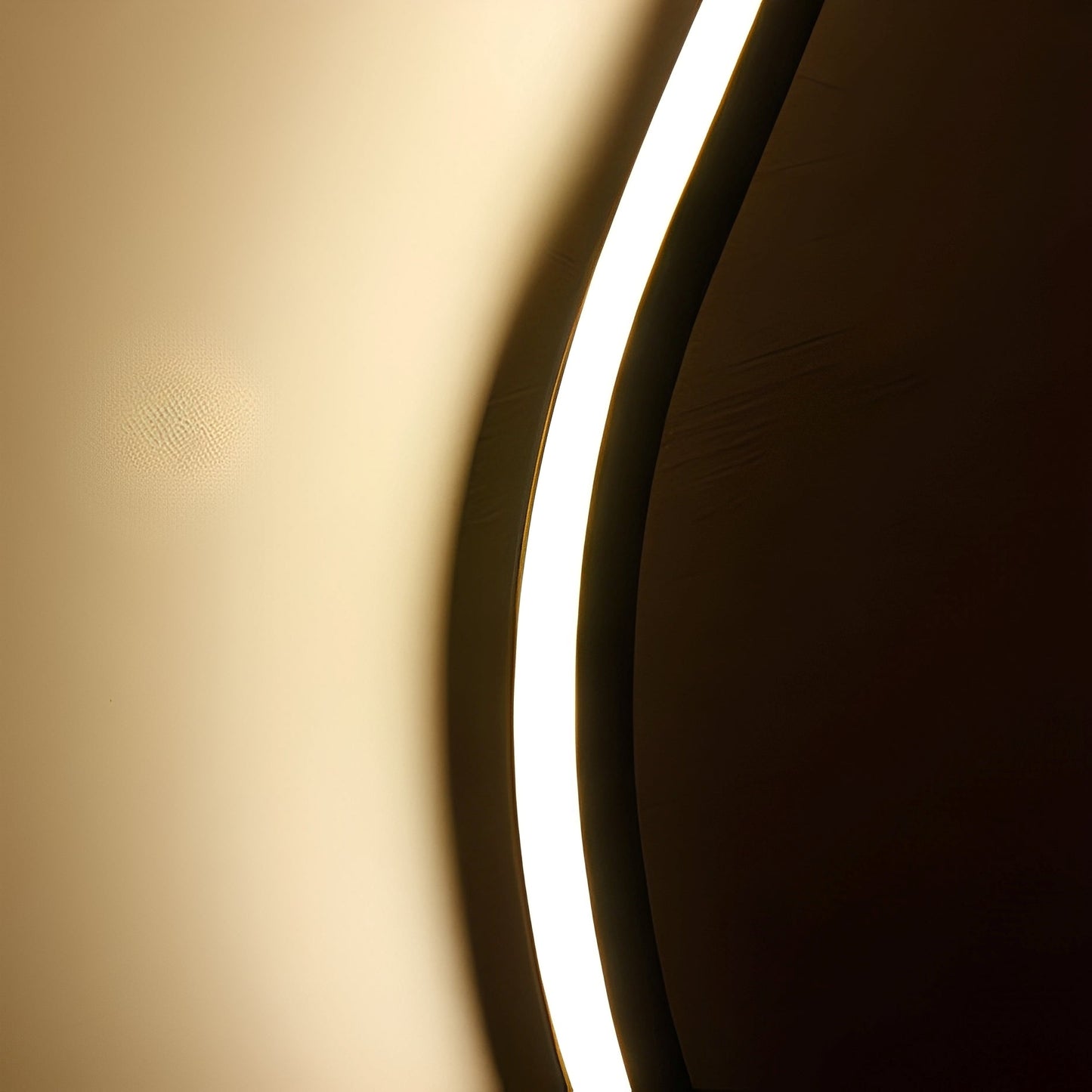 Mya – Lampe Murale LED Simple