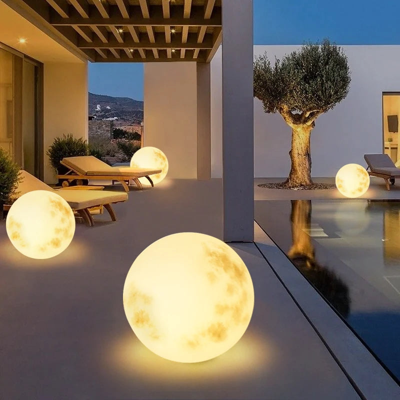 LunaGlow – Magische Mond-Gartenleuchte mit sanftem Schein
