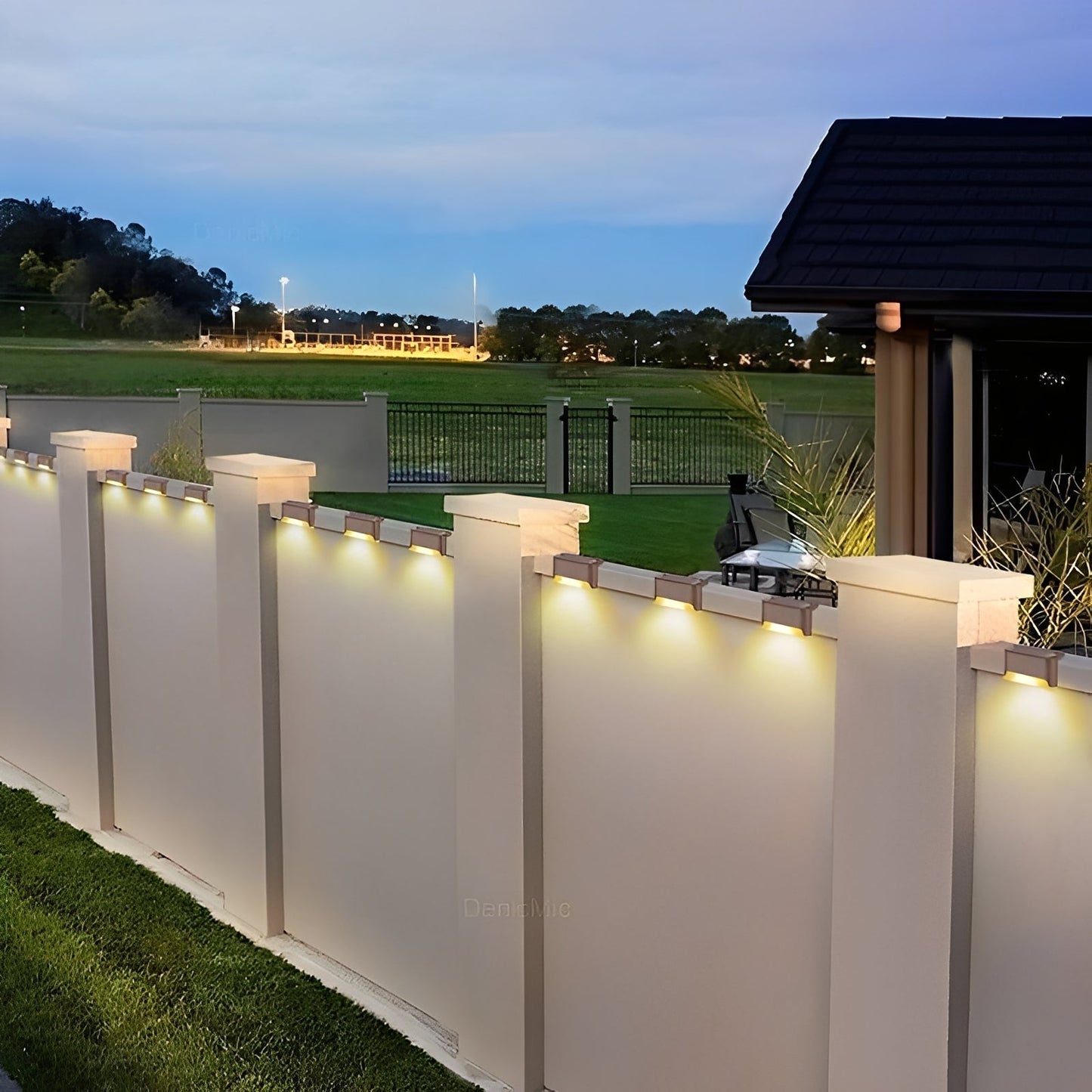 Solis – Lampe LED à énergie solaire pour marches