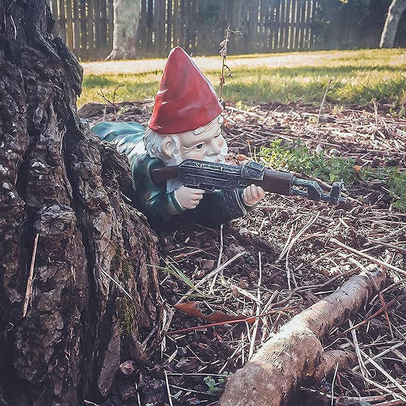 Nain de jardin camouflage avec casque – Le commandant du jardin