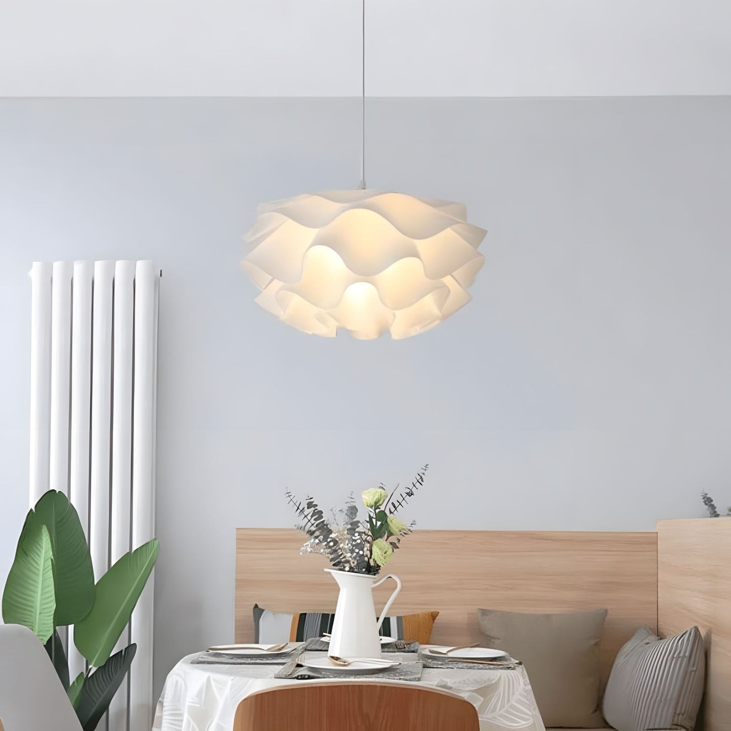 Brilliance imminente : suspension florale moderne