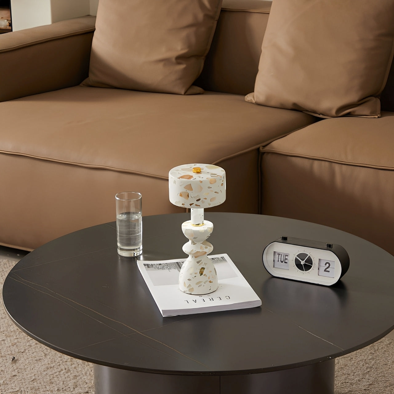 Ava – Lampe de table discrète en marbre de jade