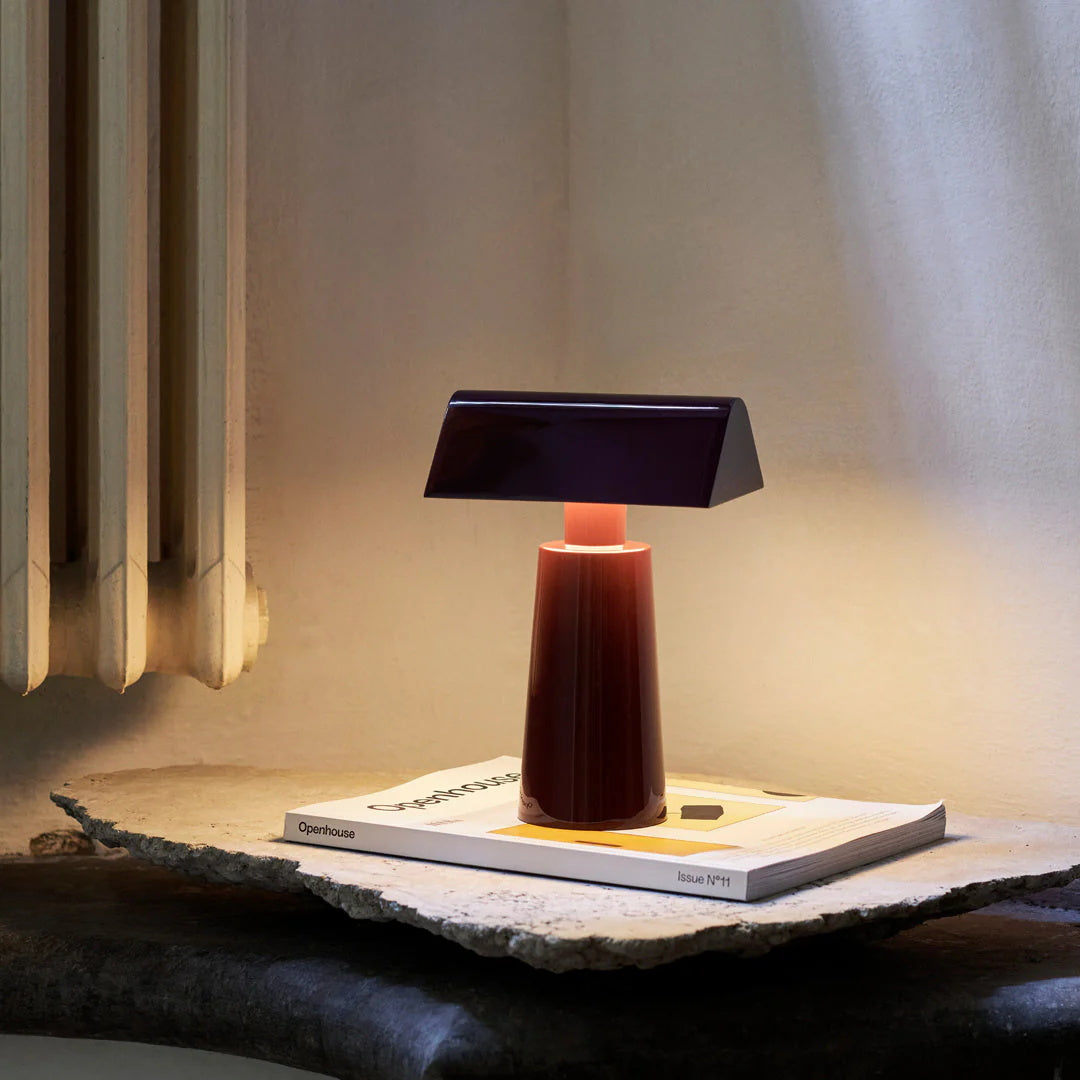Eira – Lampe de table LED moderne