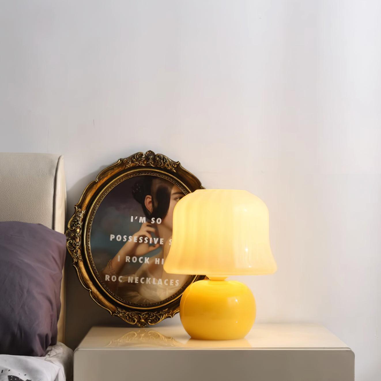Zara – Lampe de table design champignon en verre émaillé