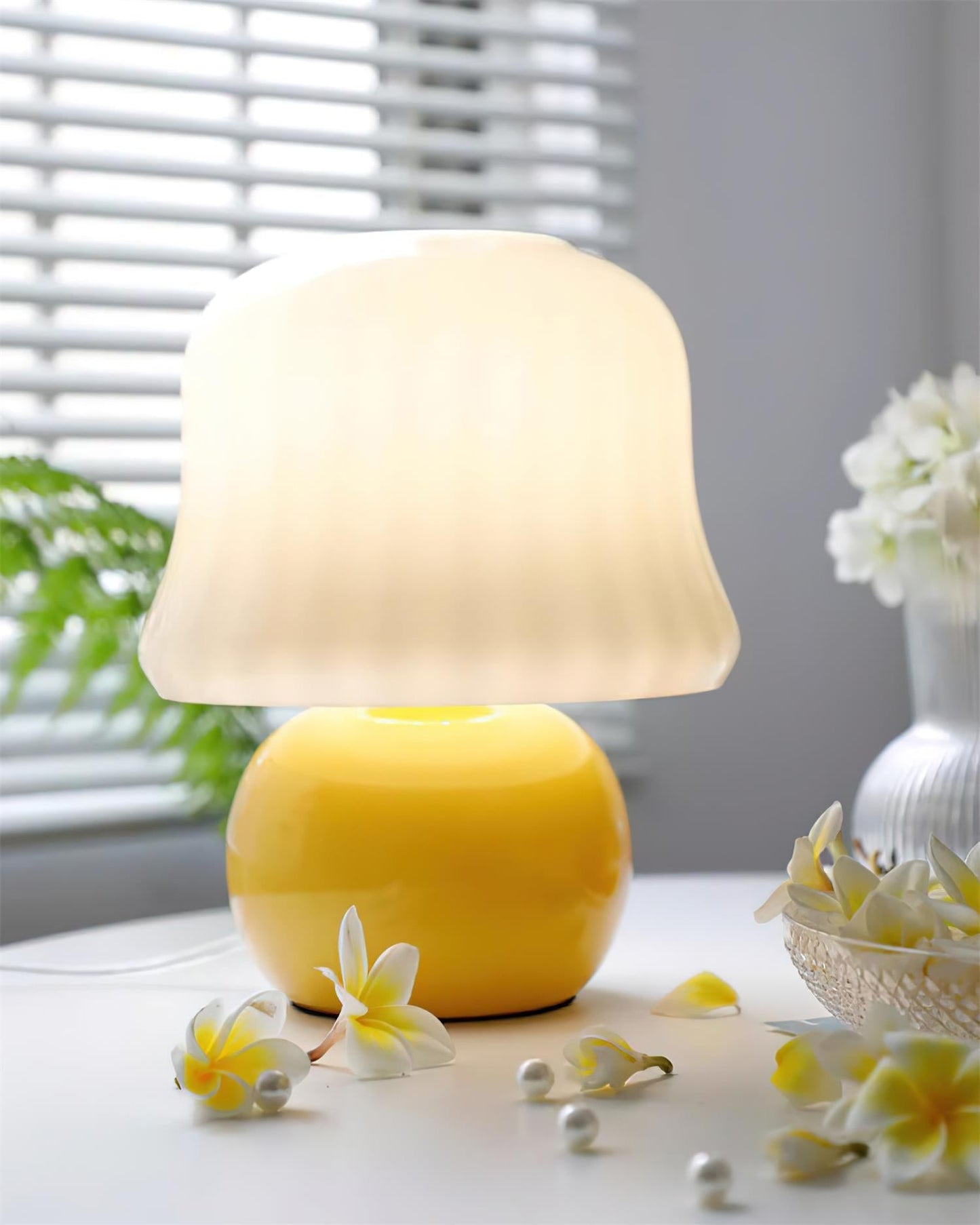 Zara – Lampe de table design champignon en verre émaillé