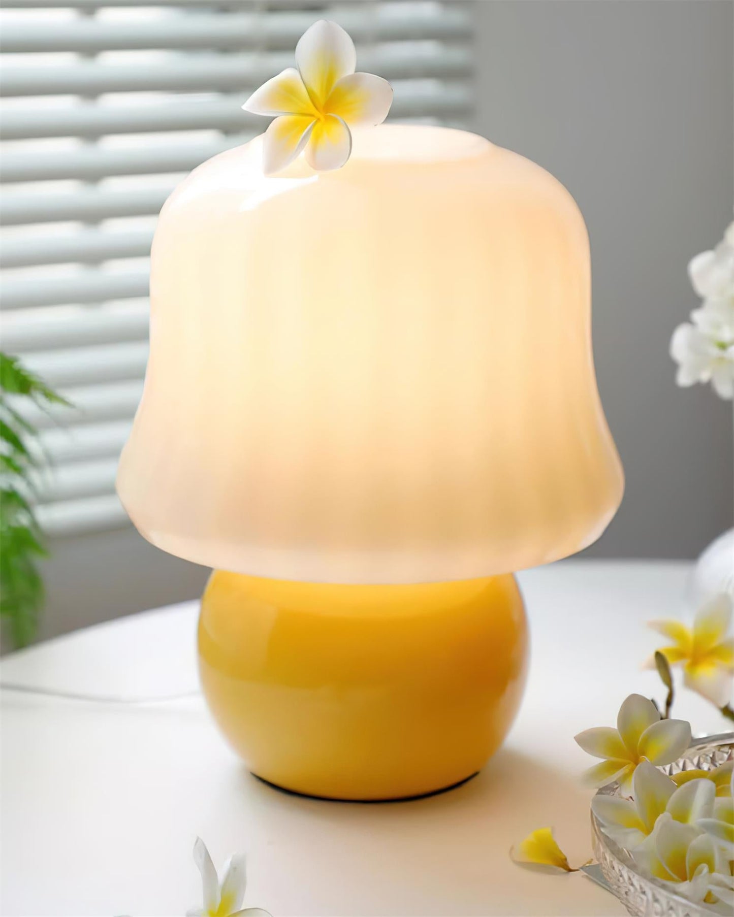 Zara – Lampe de table design champignon en verre émaillé