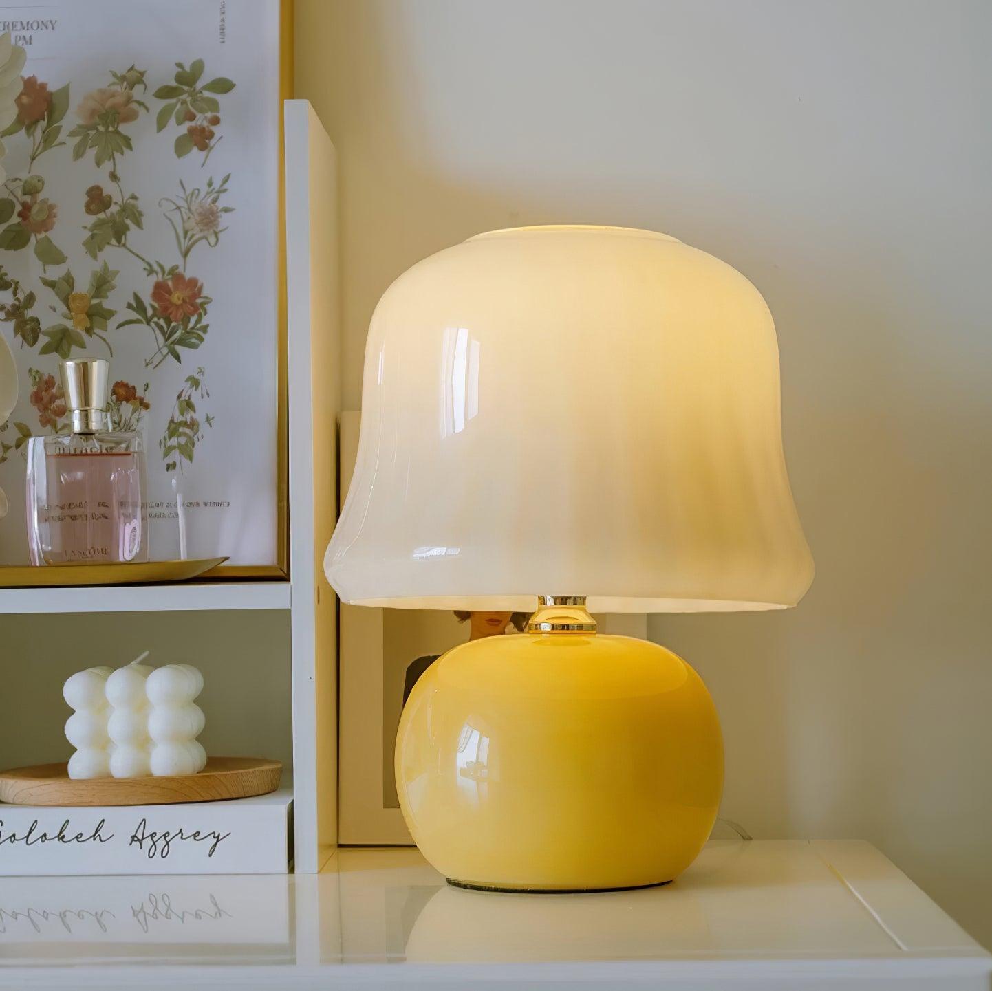 Zara – Lampe de table design champignon en verre émaillé