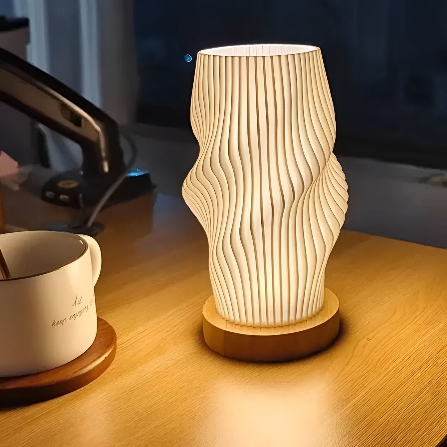 DreamWave - Lampe moderne crème à vagues 3D avec base en métal élégante