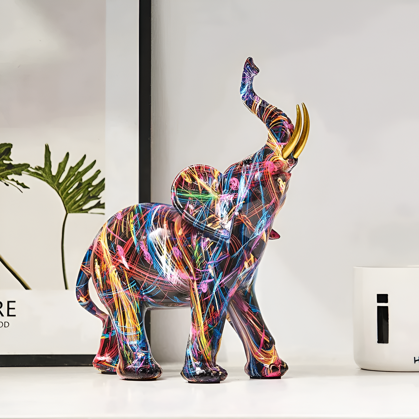 ÉléColore – Figurine d’éléphant aux teintes vibrantes
