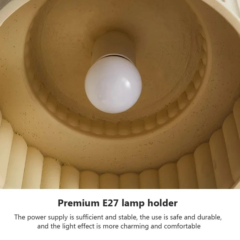 Plafonnier crème au design minimaliste et élégant