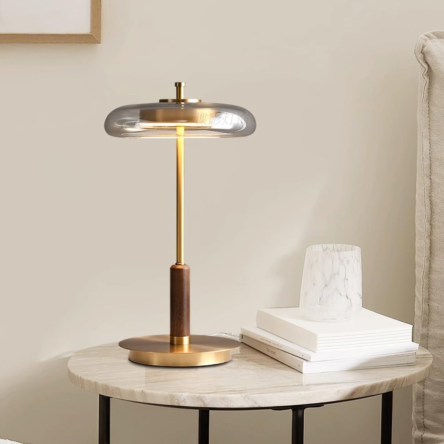 Vera – Lampe de table en cuivre et verre