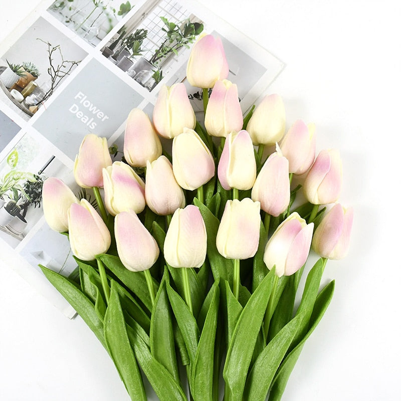 Bouquet de tulipes artificielles au rendu naturel