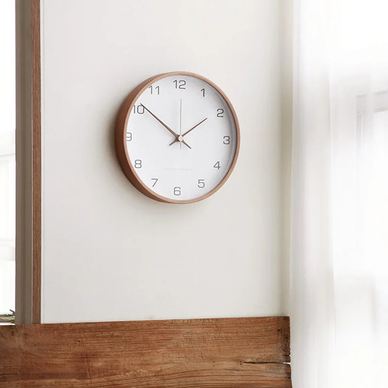 Horloge murale minimaliste en bois