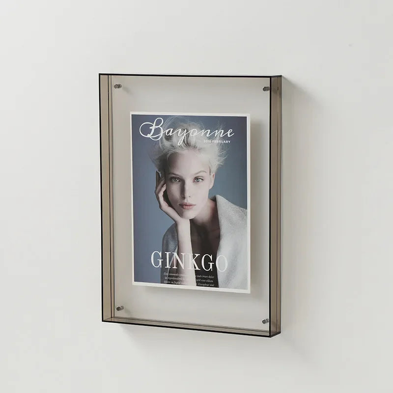 Cadre photo en acrylique transparent – Effet flottant moderne