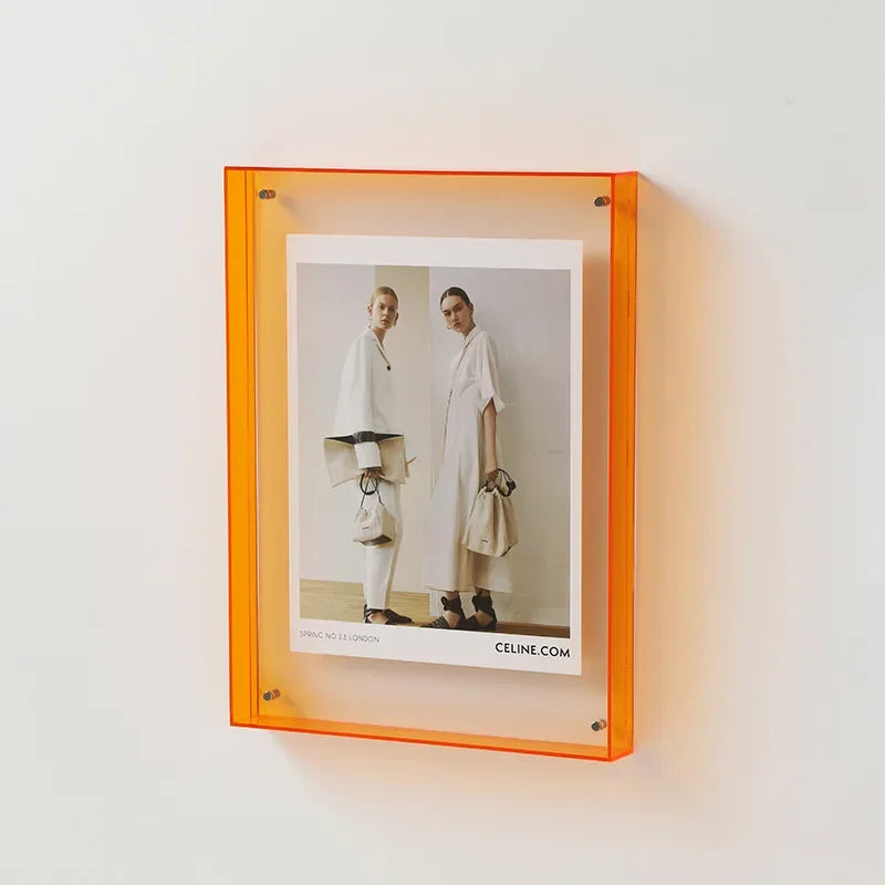 Cadre photo en acrylique transparent – Effet flottant moderne