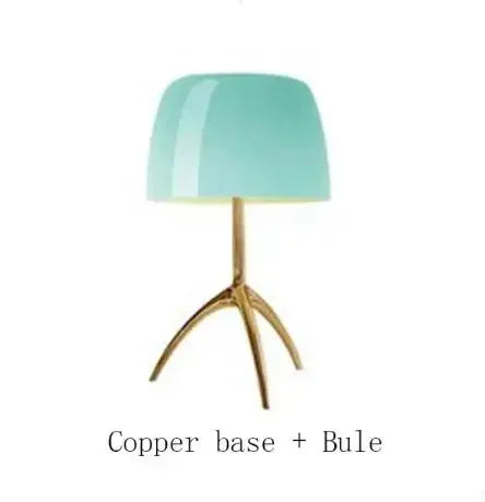 Lampe de table vintage en cuivre