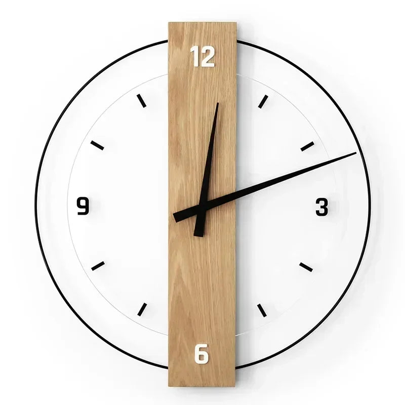 Holzwanduhr mit leisem Ticken