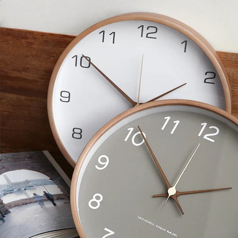 Horloge murale minimaliste en bois