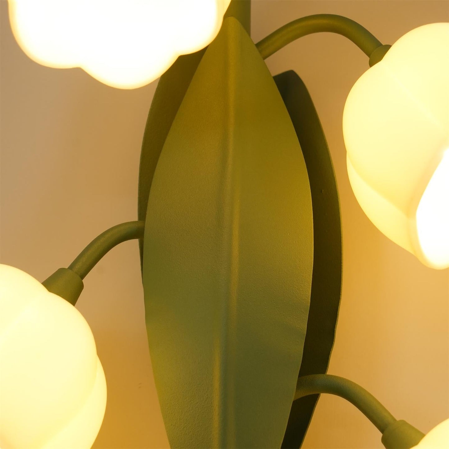 Louise – Élégante Lampe Murale Orchidées
