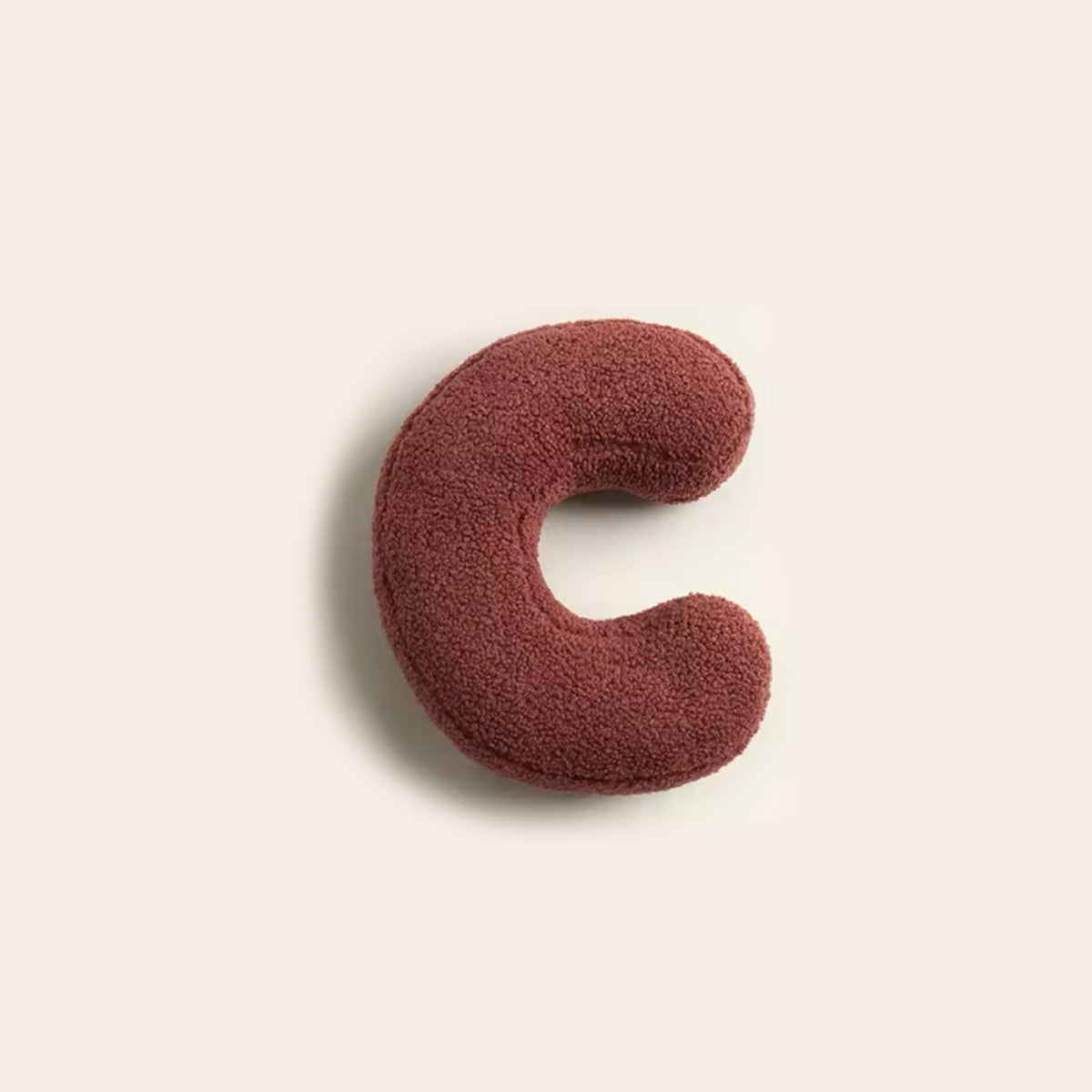 Lexa – Coussin moelleux en forme de lettre en peluche