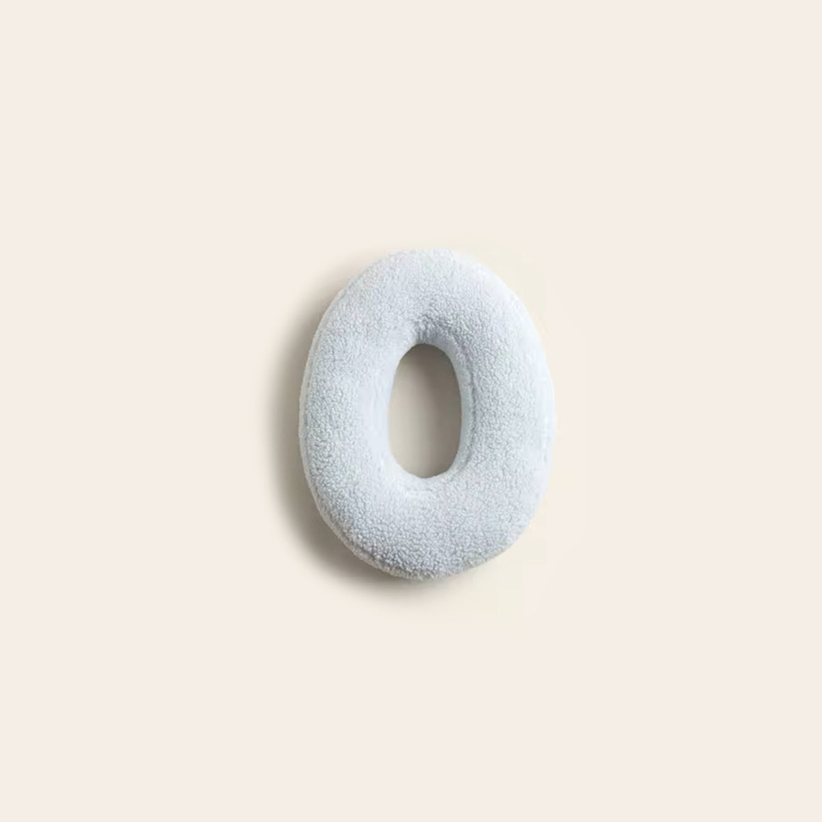 Lexa – Coussin moelleux en forme de lettre en peluche