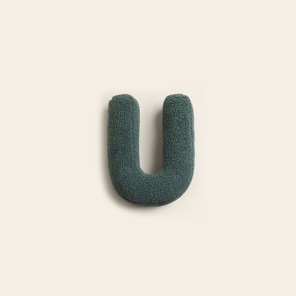 Lexa – Coussin moelleux en forme de lettre en peluche