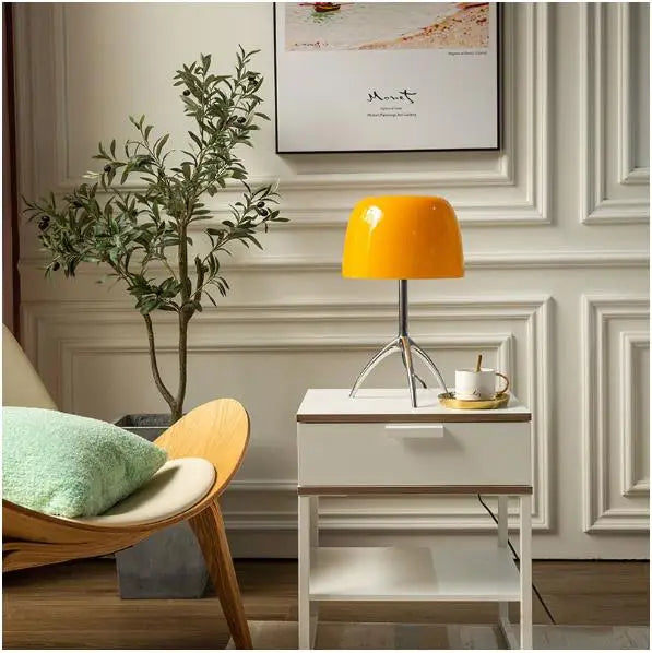 Lampe de table vintage en cuivre