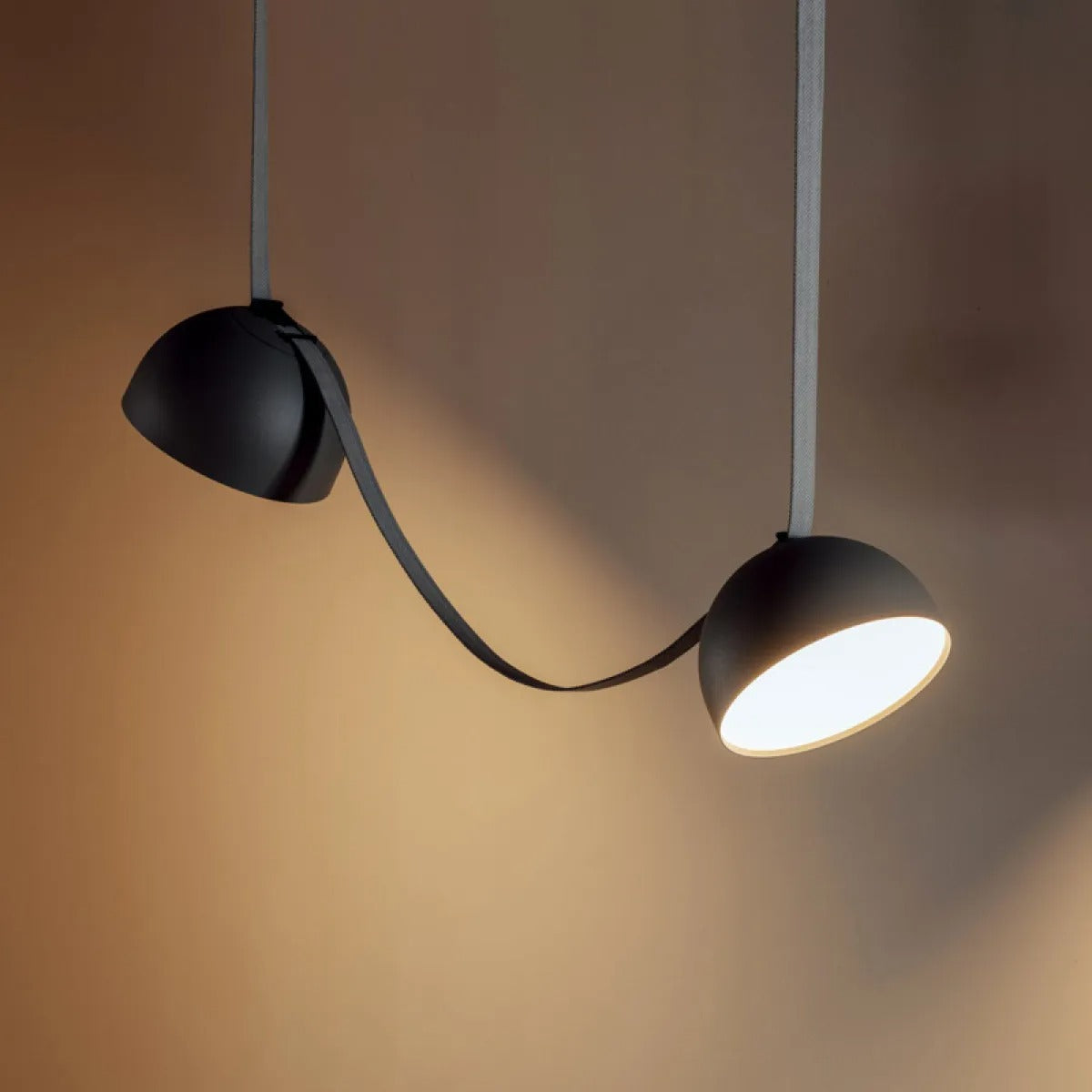 Catriona – Suspension en cuir