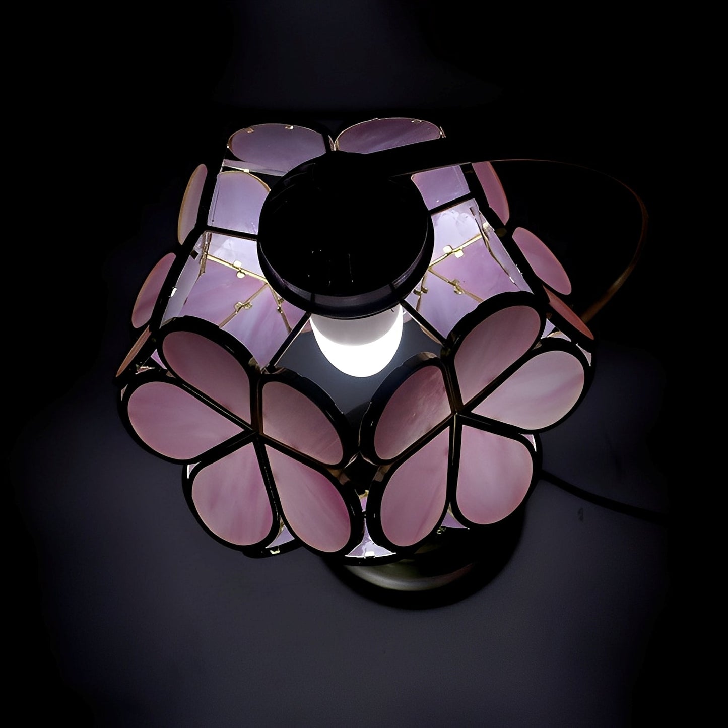 Claudia – Lampe de bureau en verre Tiffany