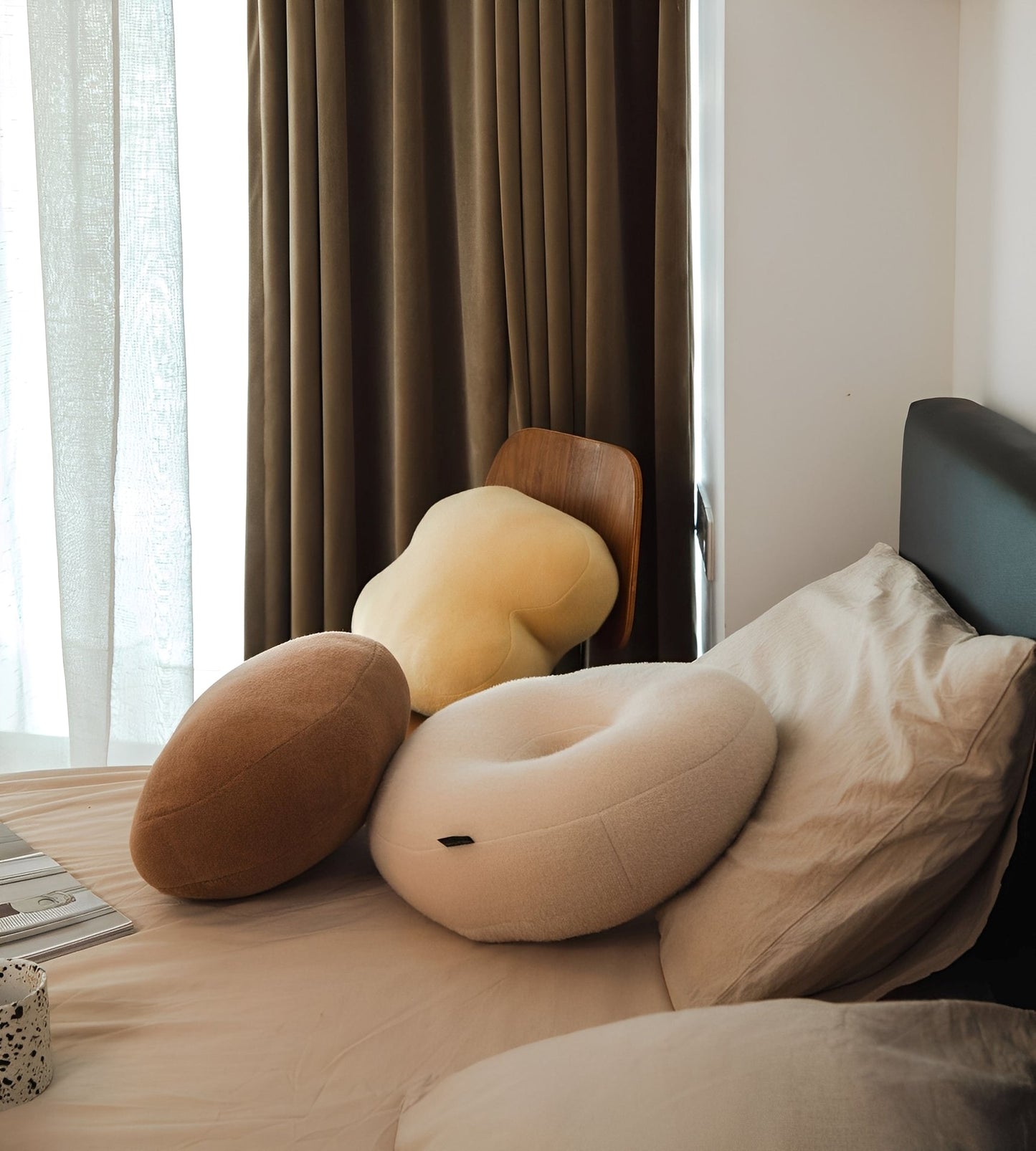 Candice – Coussin en peluche cœur et géométrie