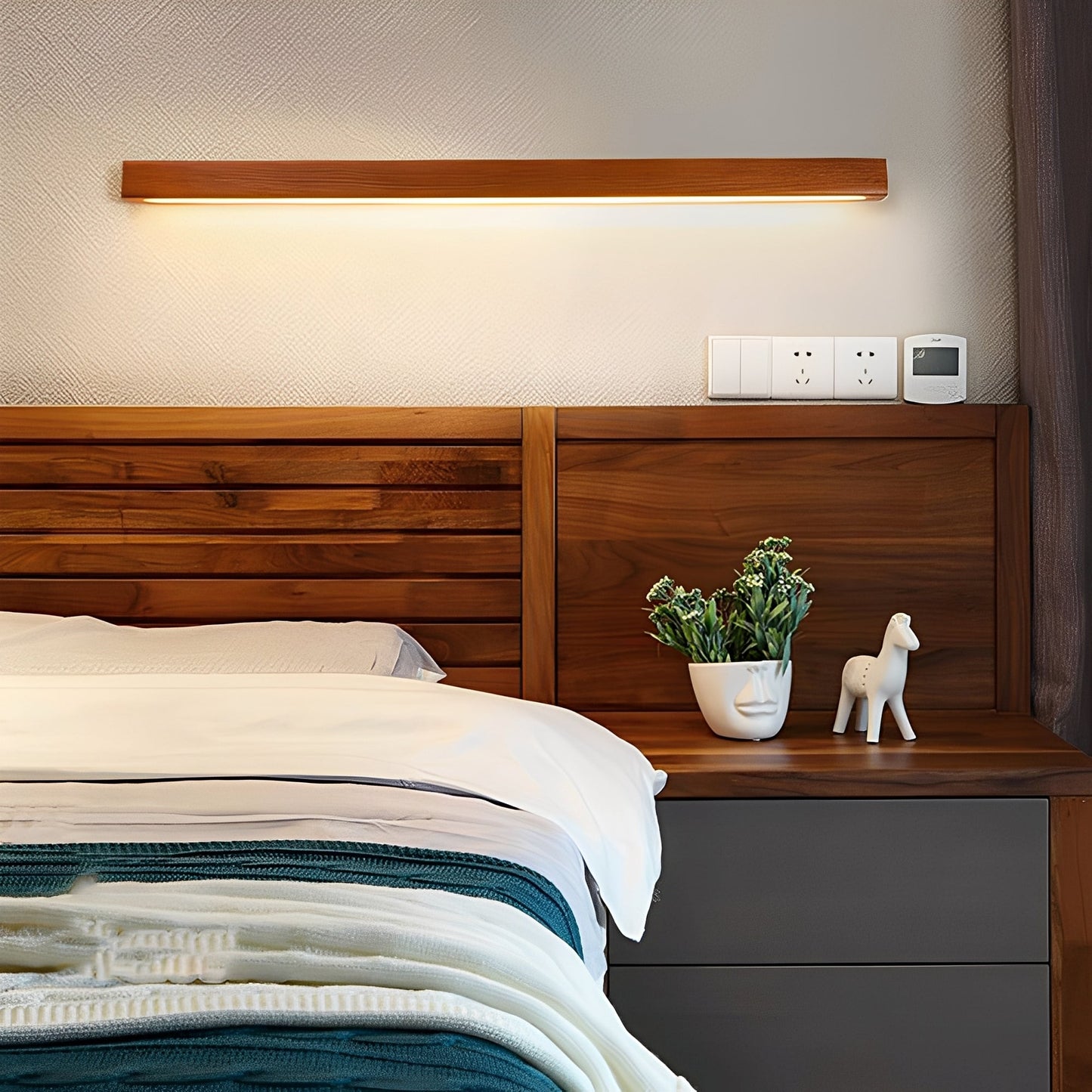 Muto – Applique linéaire en bois