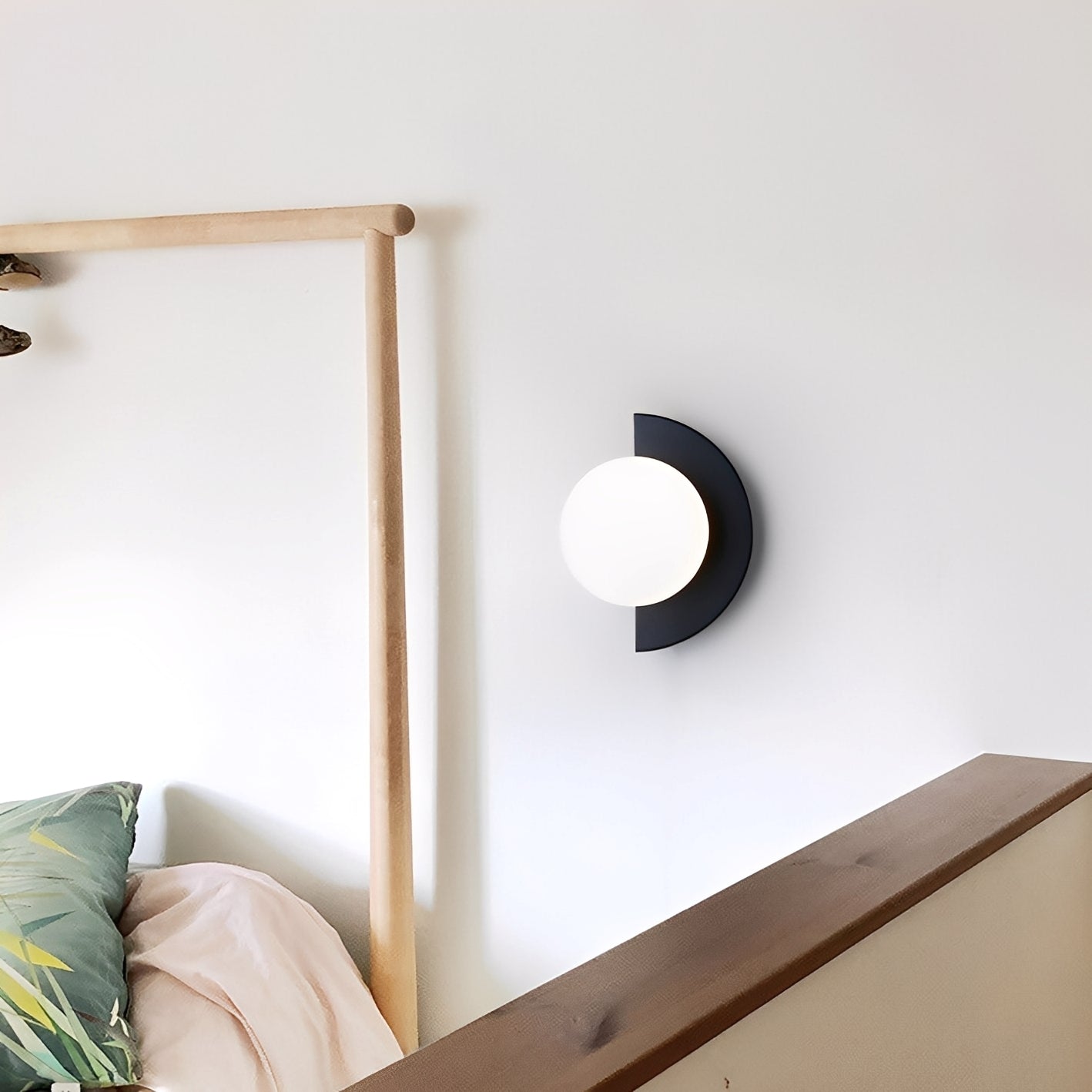 Lia – Lampe murale colorée pour murs d'accent