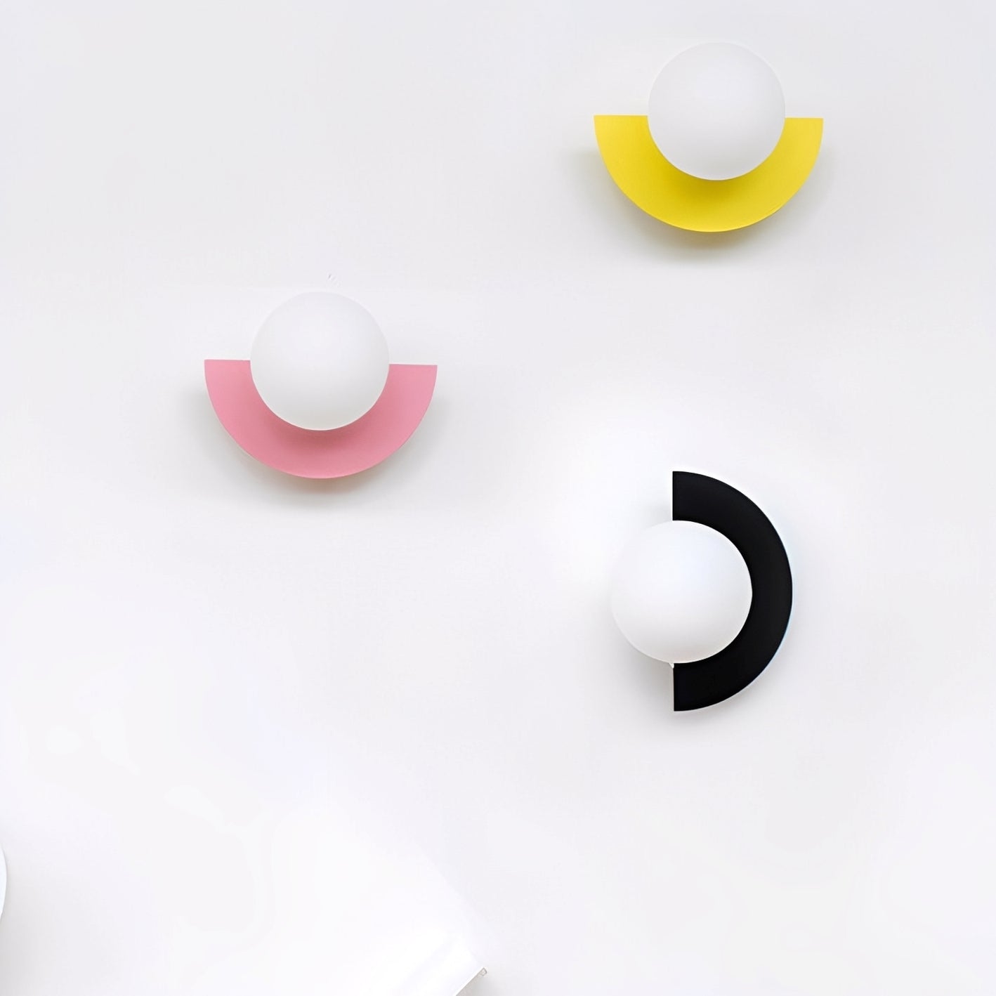 Lia – Lampe murale colorée pour murs d'accent