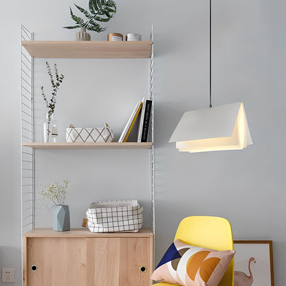 Anouk – Élégante Suspension Minimaliste