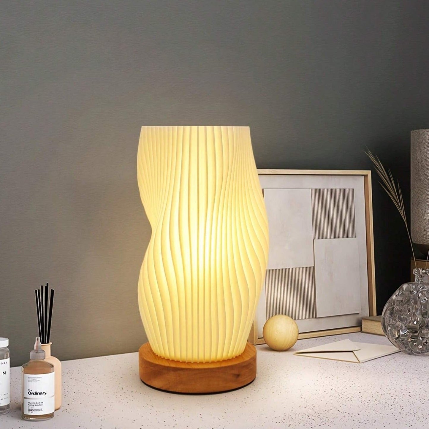 Nerea – Lampe de table moderne Wavecrest