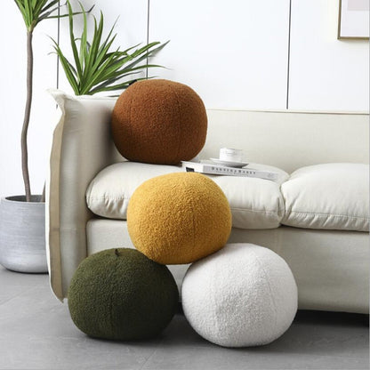 Orla – Coussin Bouclé Ball en style scandinave