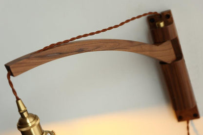 AuraNord – Applique scandinave en verre et noyer