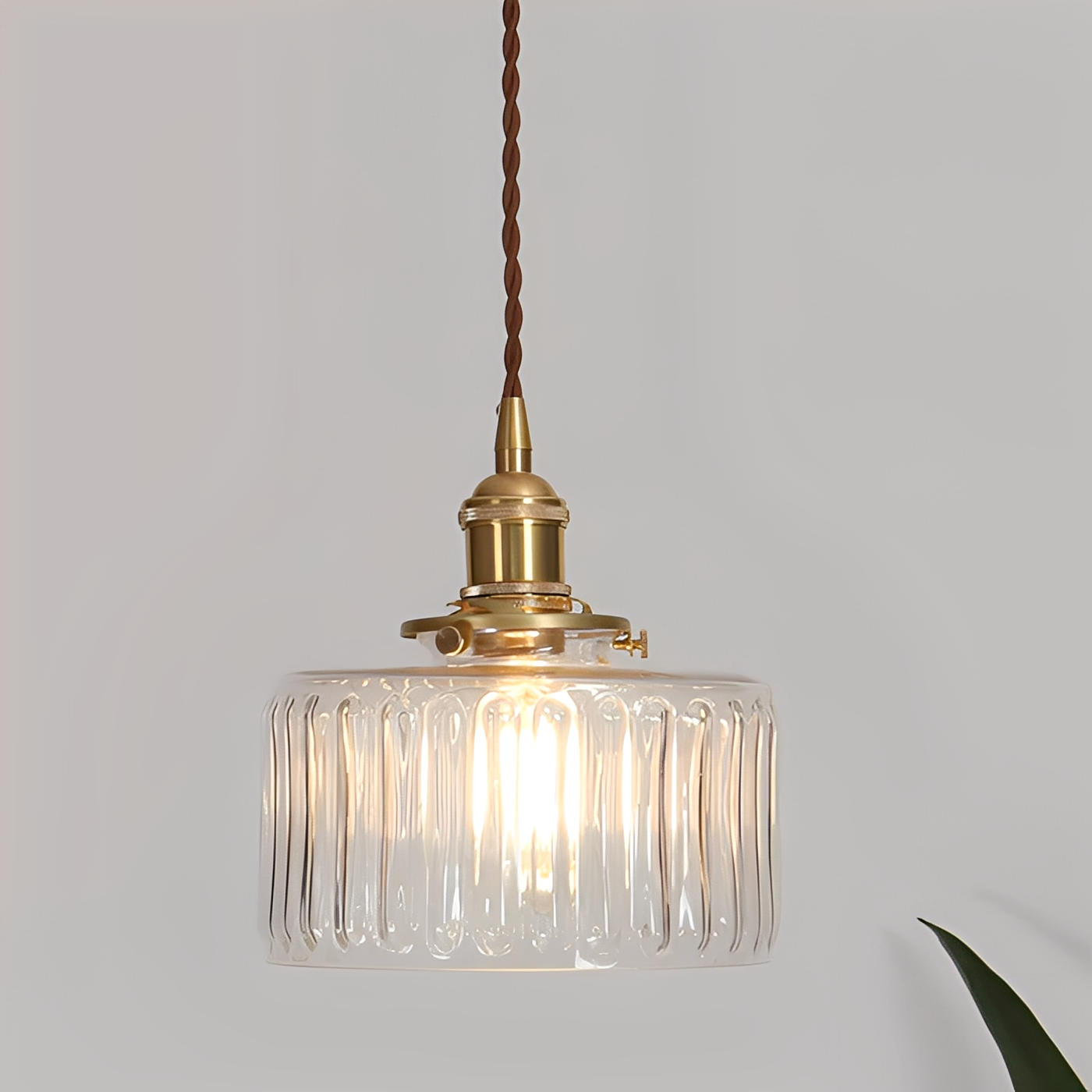 Riku – Suspension rétro en laiton