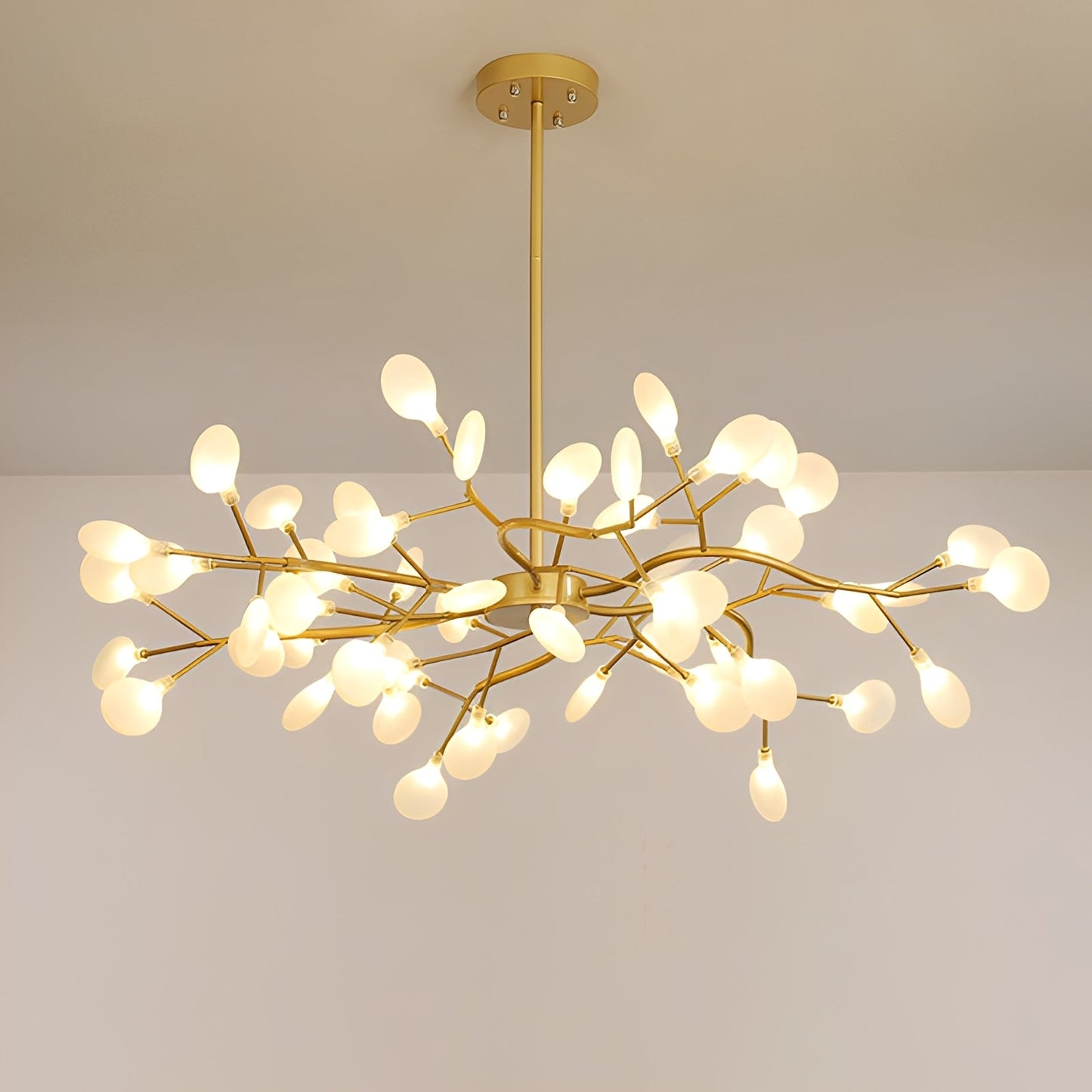 Auri – Lustre Postmoderne Doré Personnalisé