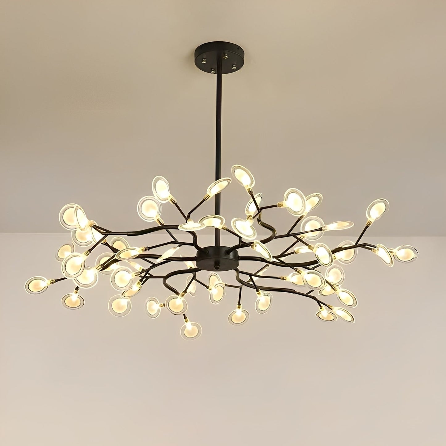 Auri – Lustre Postmoderne Doré Personnalisé