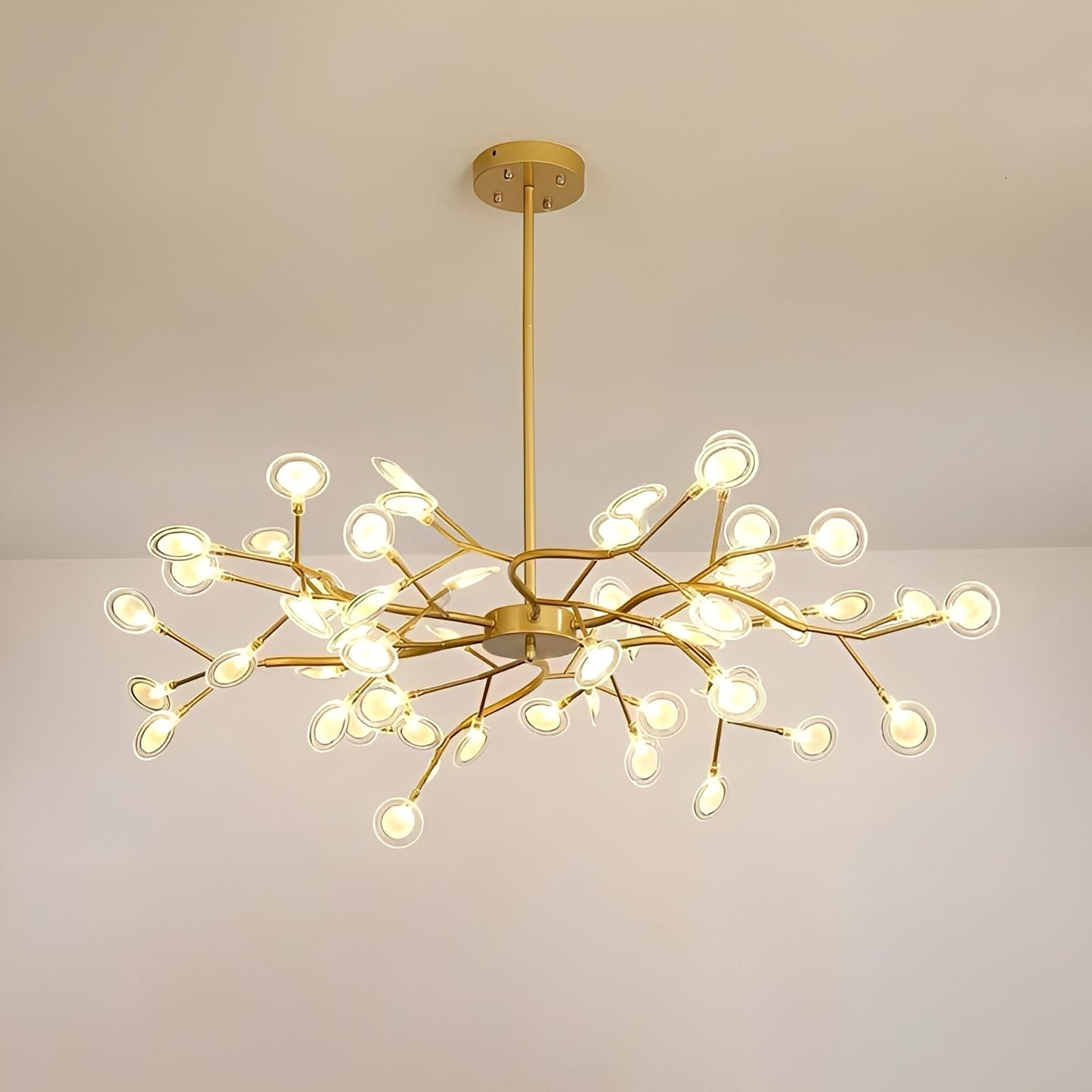 Auri – Lustre Postmoderne Doré Personnalisé