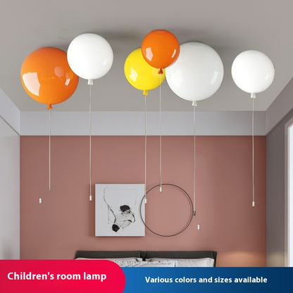 LumiBulle – Plafonnier ballon au design ludique