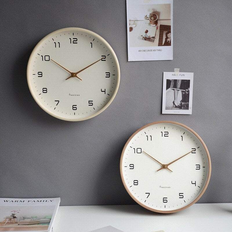Clark – Horloge murale en bois scandinave au design minimaliste
