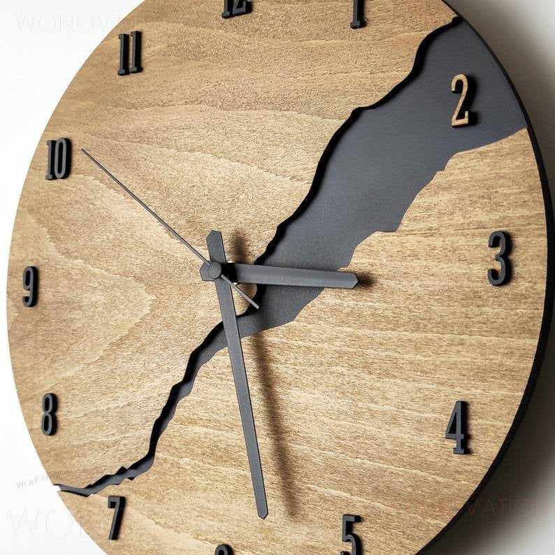 BoisLuxe – Horloge murale en bois naturel au design raffiné