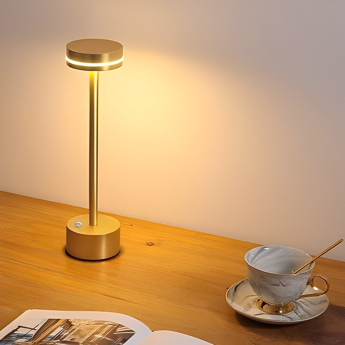 Hoshi – Élégance Cosmique Lampe de Table LED