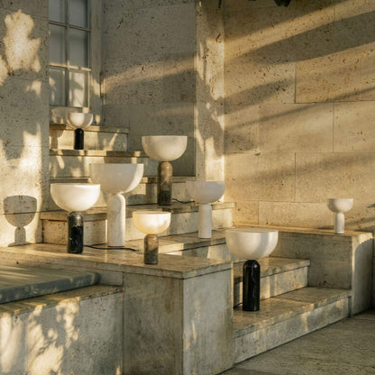 Raja – Lampe de table noble avec pied en marbre et design élégant