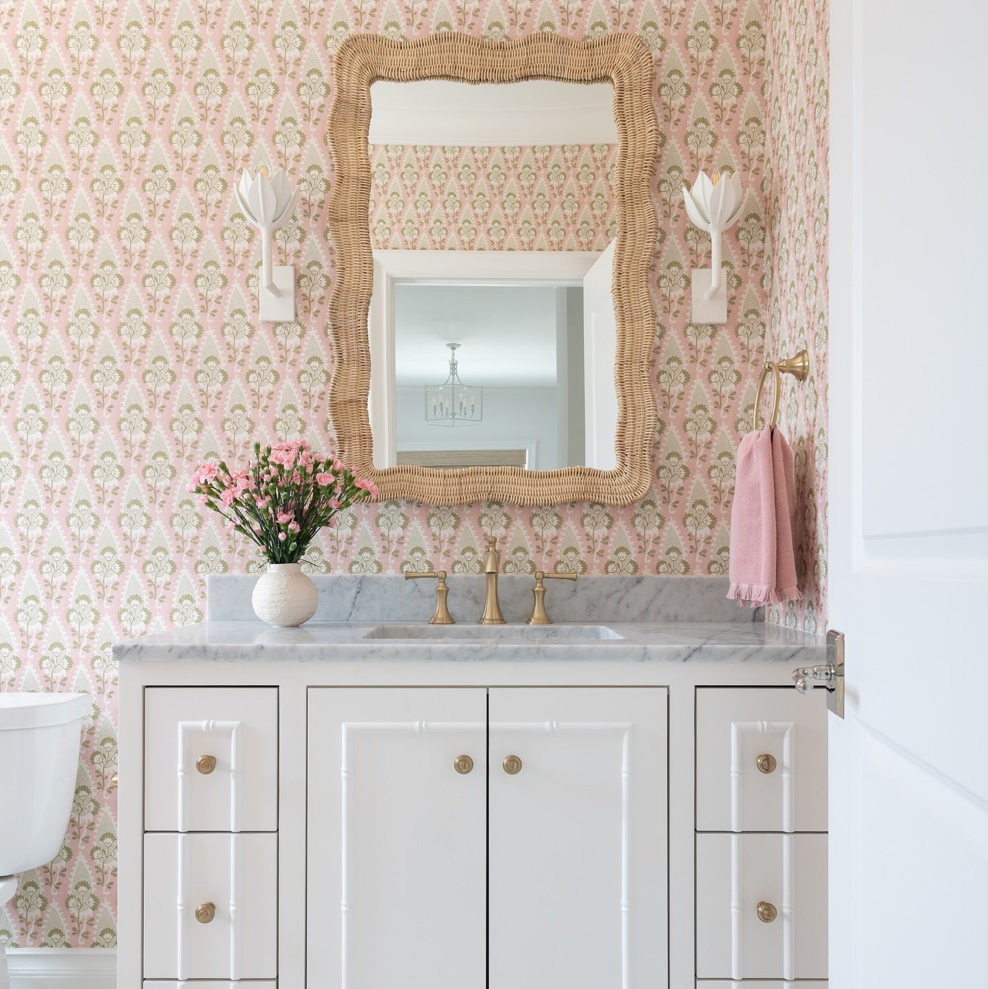 Yumi – Applique Murale Fleurs Moderne