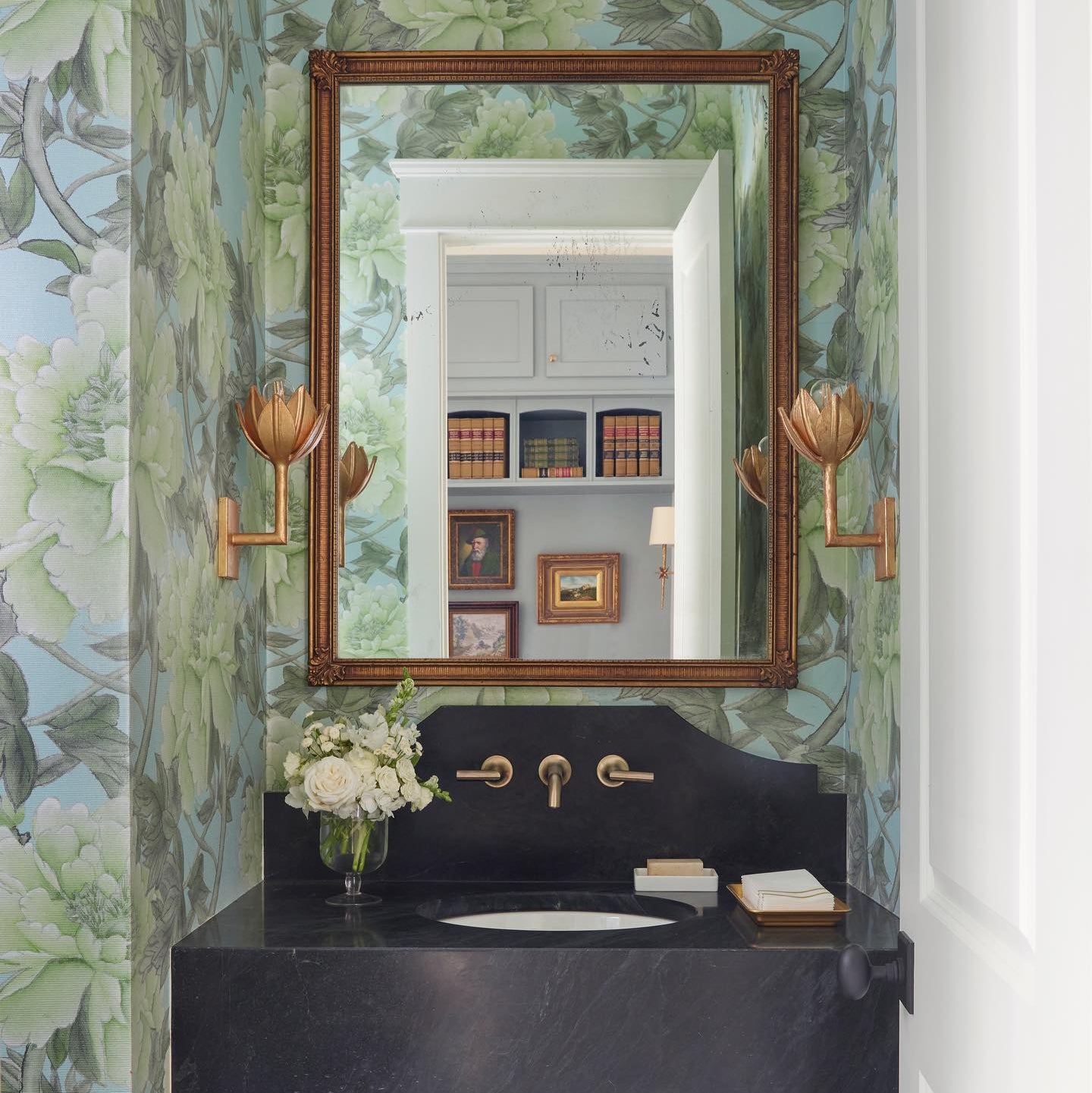 Yumi – Applique Murale Fleurs Moderne